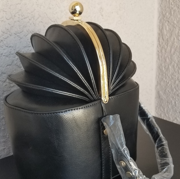 Handbag - Picture 2 of 3